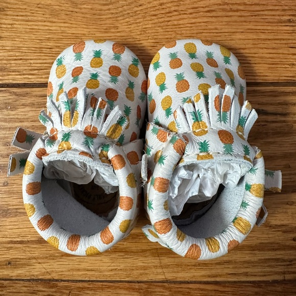 Freshly Picked Moccasin Baby Shoe - Picture 2 of 6